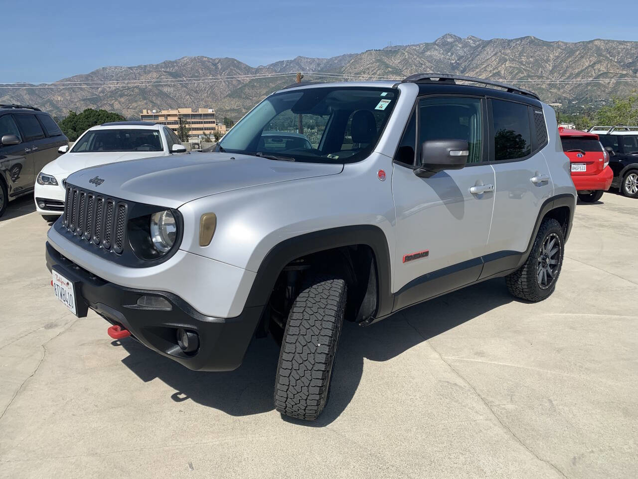 Used 2015 Jeep Renegade Trailhawk w/ Premium Leather Group AWD/4WD image 4