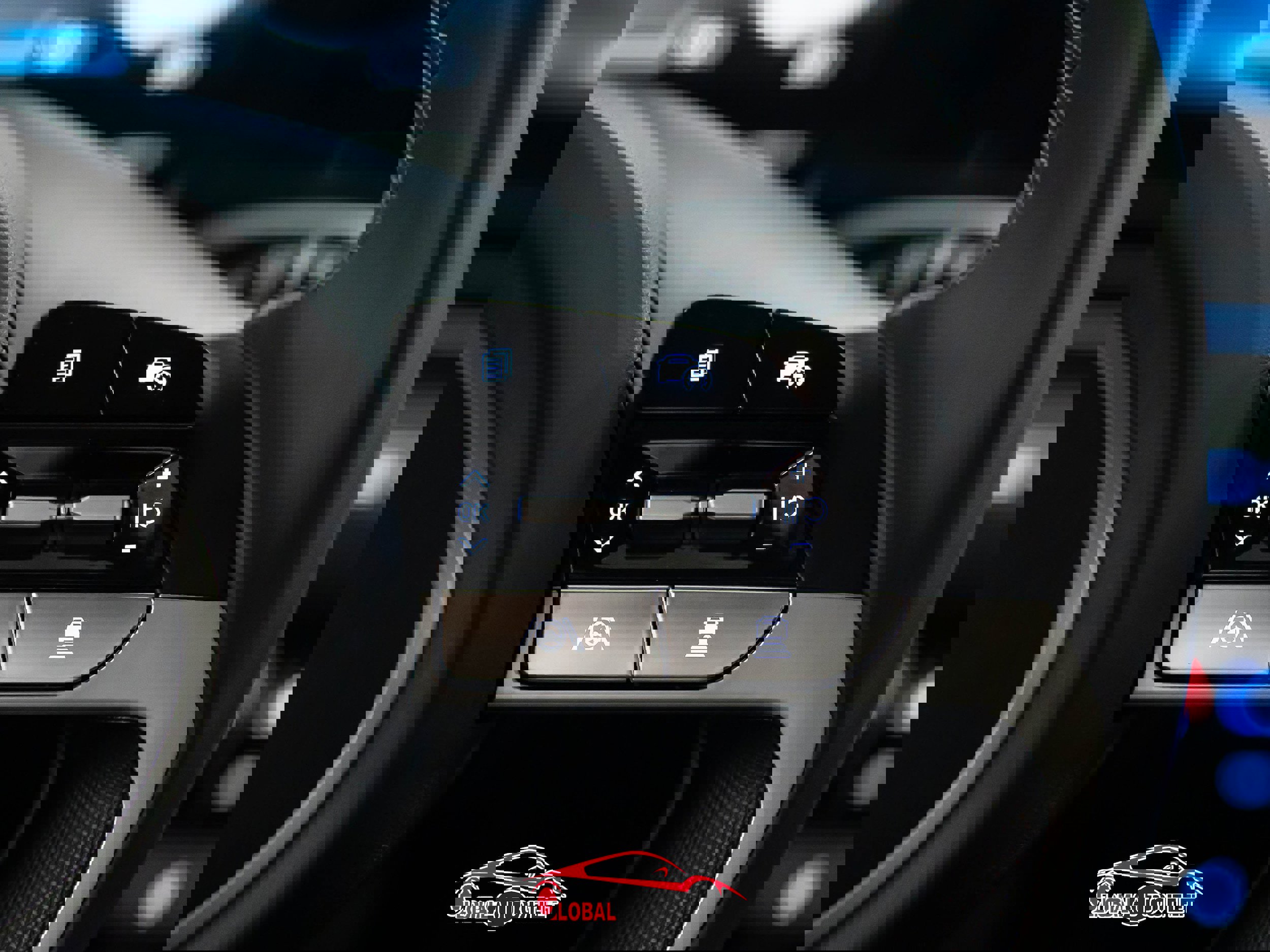 Used 2025 Hyundai Elantra SEL image 25