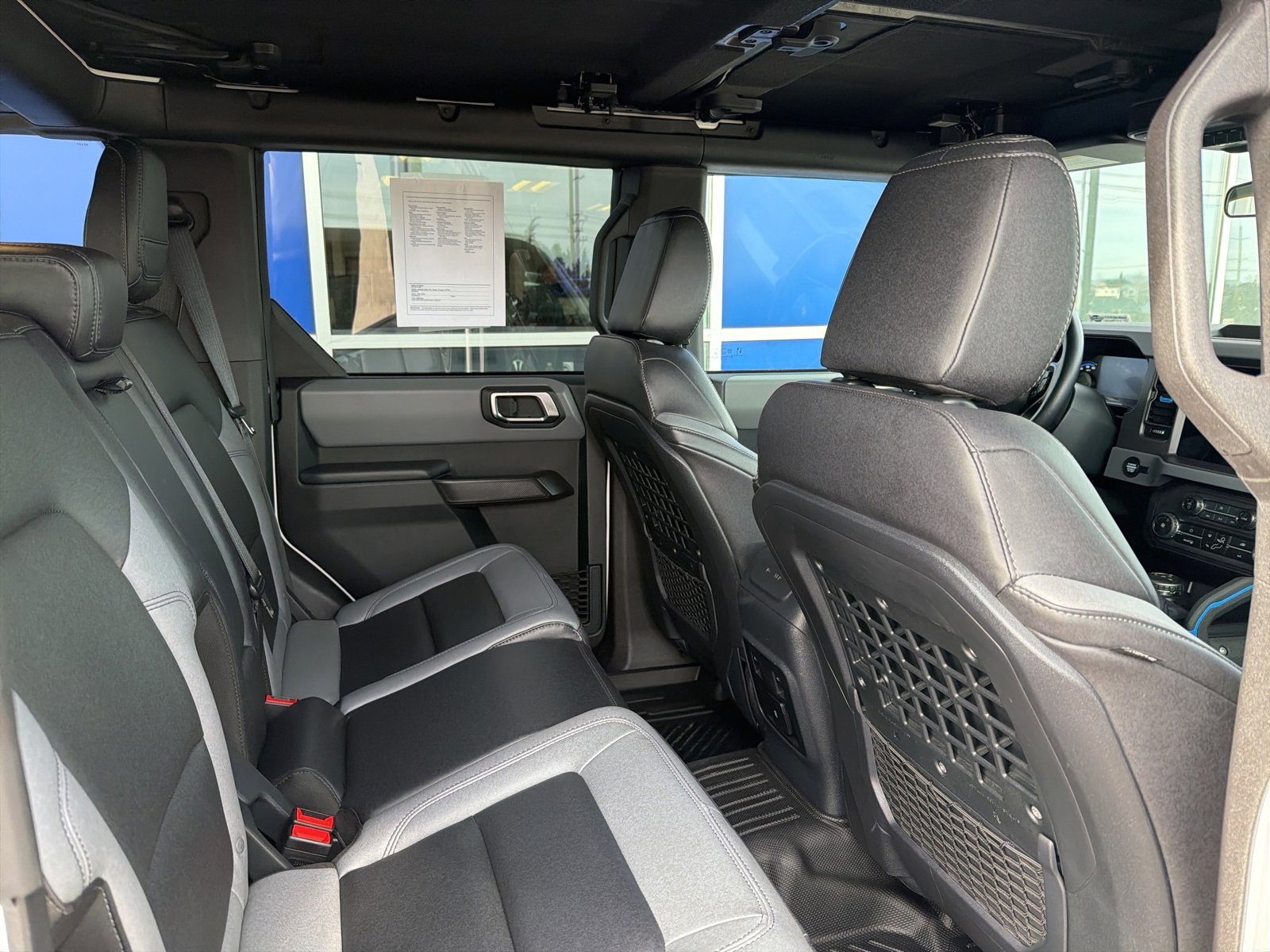 Used 2024 Ford Bronco Black Diamond image 16