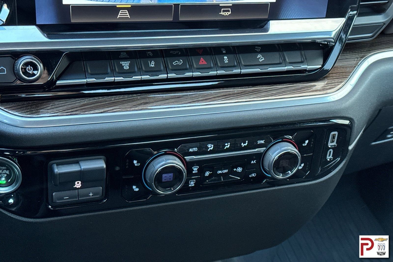 Certified 2024 Chevrolet Silverado 3500 LT w/ Convenience Package image 23