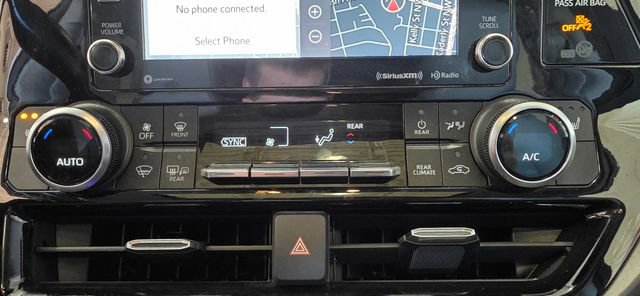 Used 2022 Toyota Highlander XLE image 20