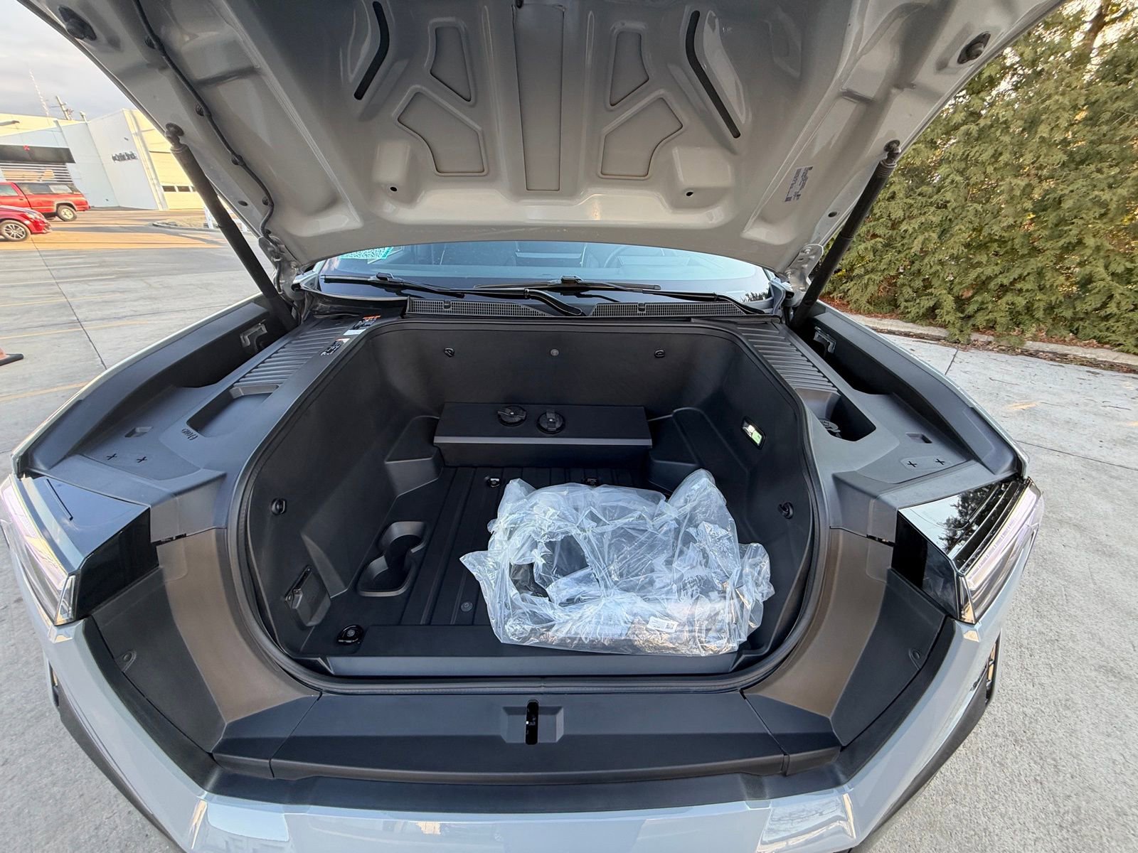 Used 2026 GMC Sierra EV Elevation image 42