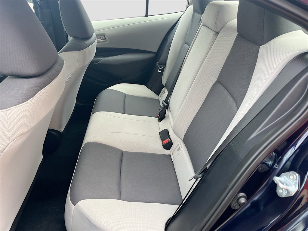 Used 2025 Toyota Corolla LE image 24