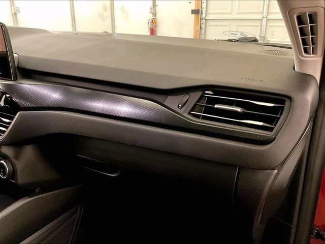 Certified 2022 Ford Escape SEL w/ SEL Stealth AWD Package image 15