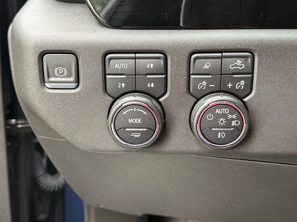 Used 2023 Chevrolet Silverado 1500 High Country w/ High Country Premium Package AWD/4WD image 20