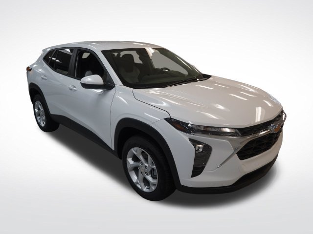 New 2026 Chevrolet Trax LS w/ LS Convenience Package FWD image 14