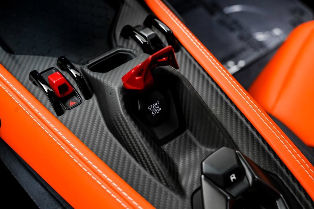 Used 2025 Lamborghini Revuelto AWD/4WD image 21