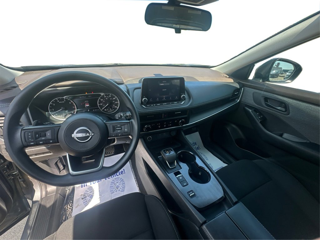 Used 2023 Nissan Rogue S image 35