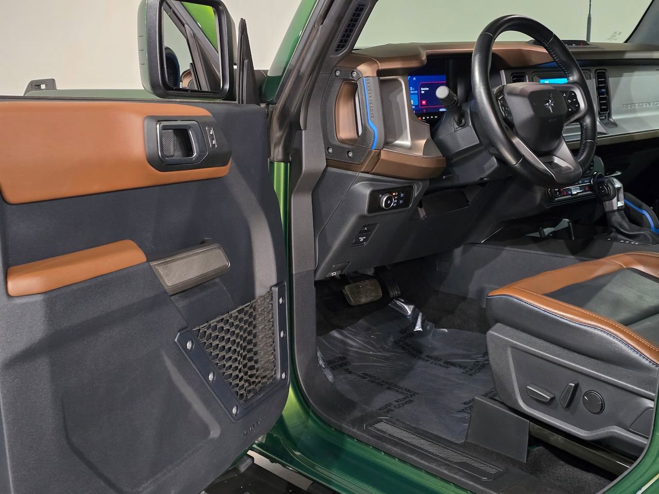 Used 2023 Ford Bronco Outer Banks image 16