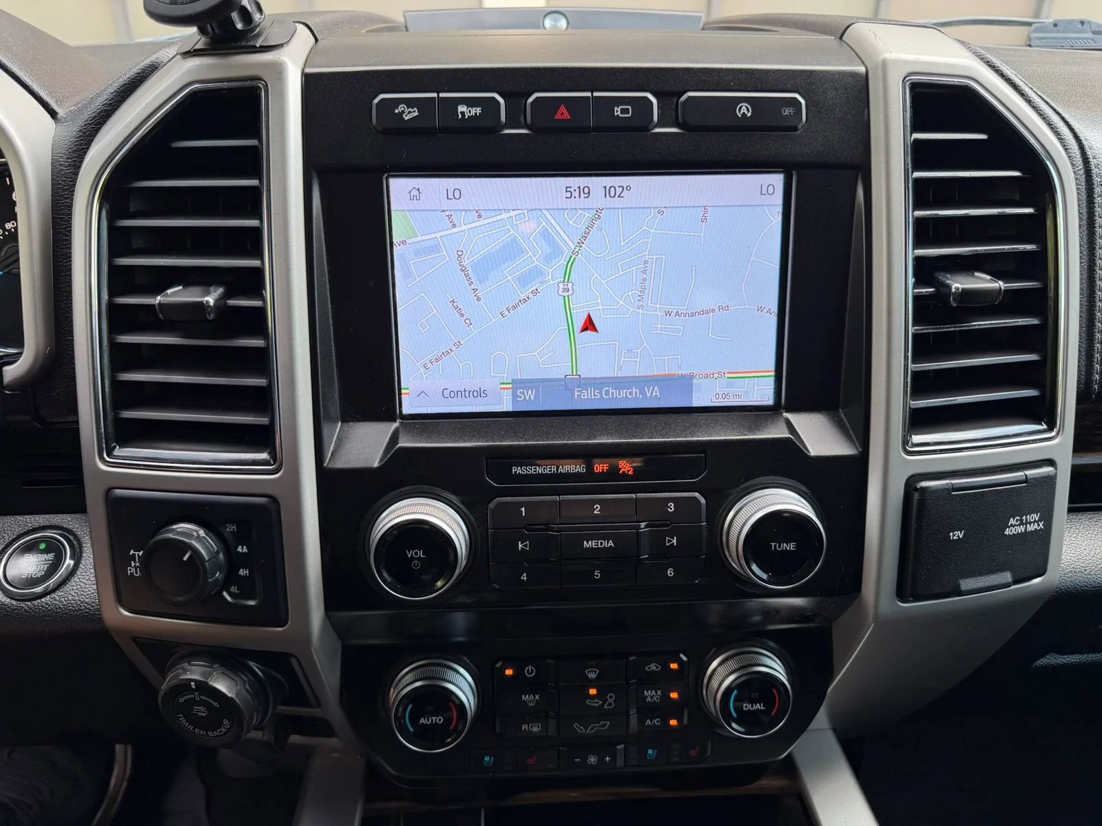 Used 2020 Ford F150 Lariat w/ Equipment Group 502A Luxury AWD/4WD image 33