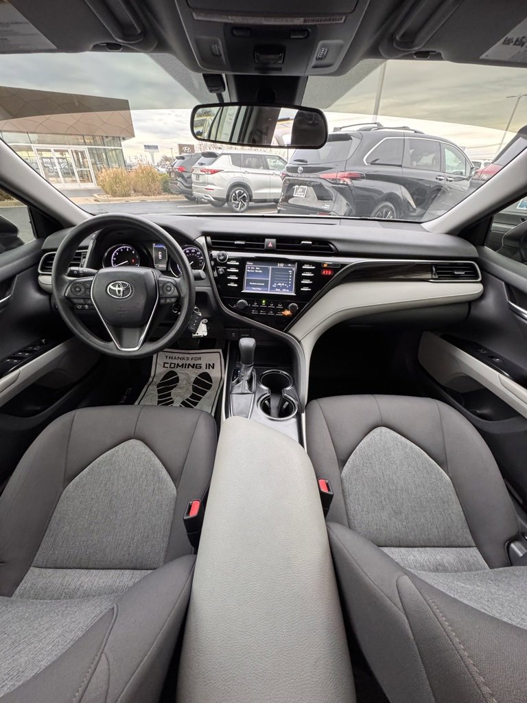 Used 2019 Toyota Camry L image 16
