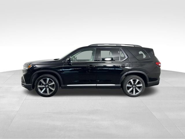 Used 2024 Honda Pilot Touring image 3