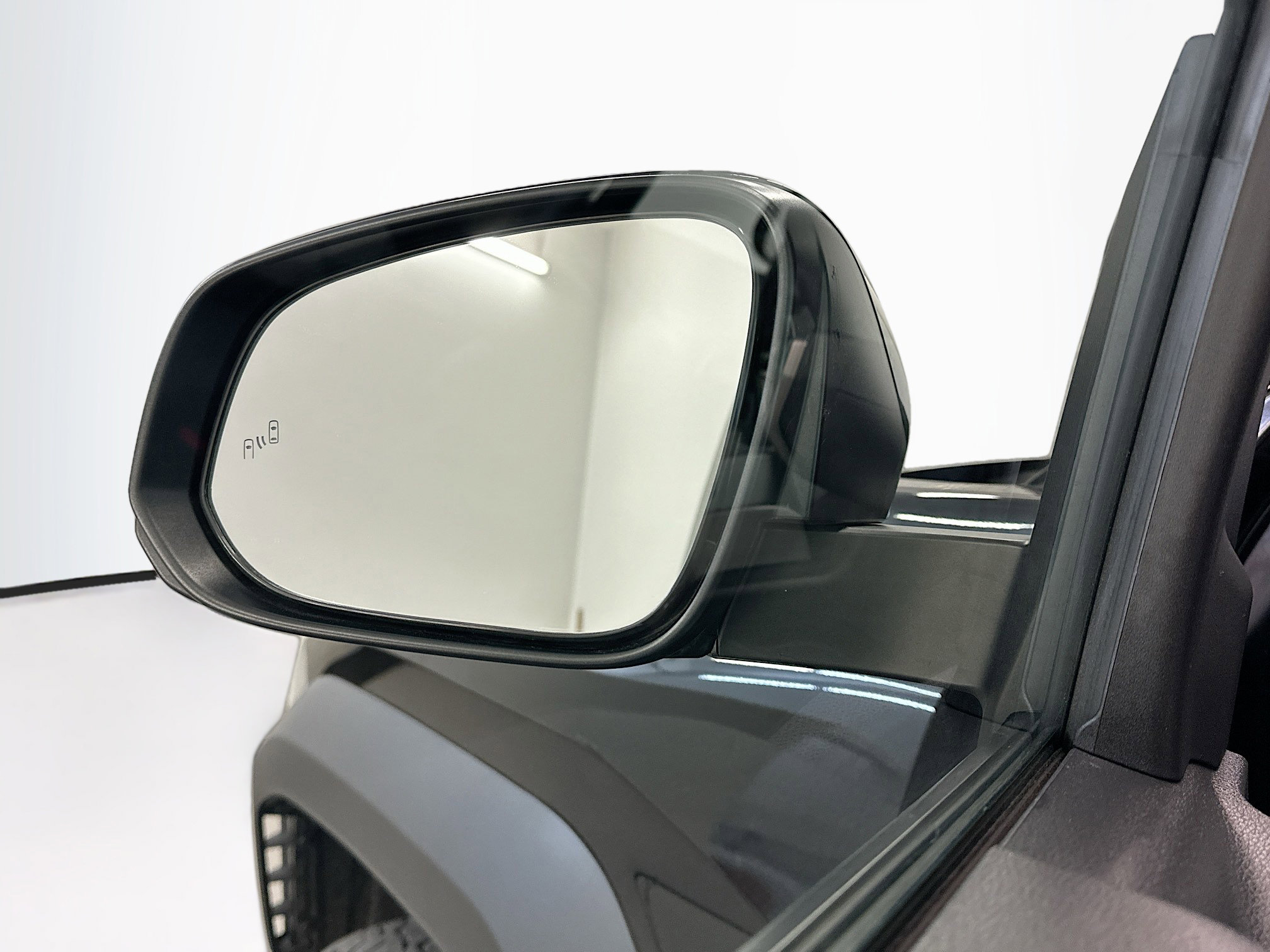 Used 2025 Toyota Tacoma TRD Off-Road image 16