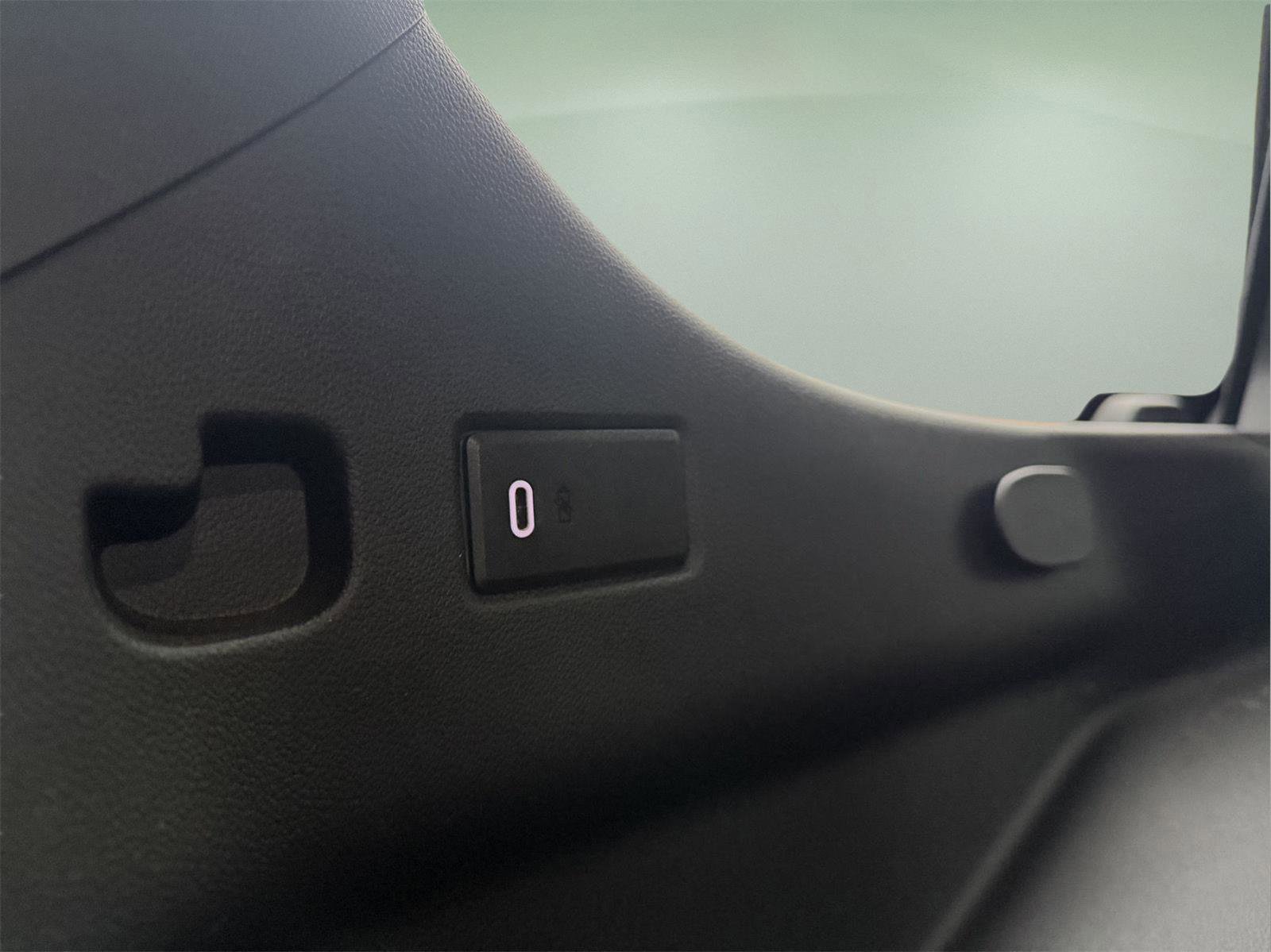 Used 2022 Chevrolet Tahoe RST w/ Sport Performance Package image 36