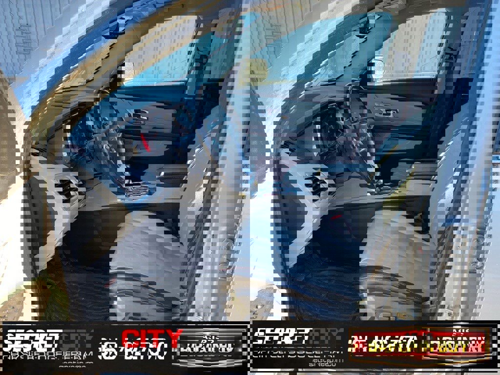 Used 2017 GMC Terrain SLT image 9