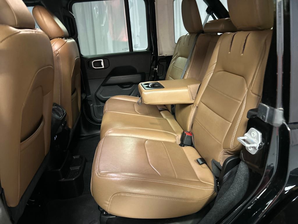 Used 2022 Jeep Wrangler Unlimited Sahara w/ Cold Weather Group image 23