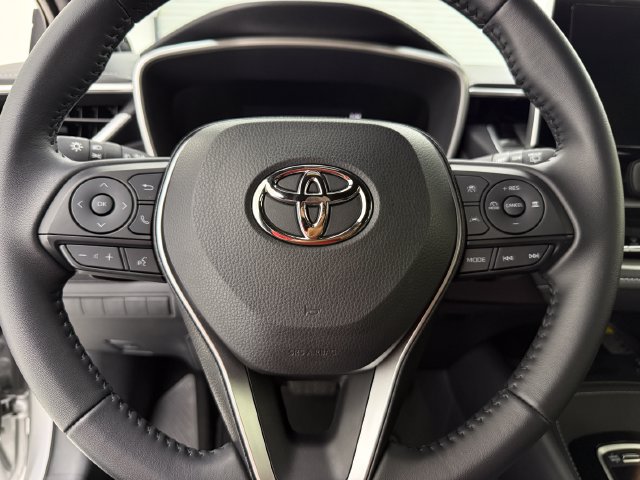 Used 2026 Toyota Corolla XSE FWD image 9