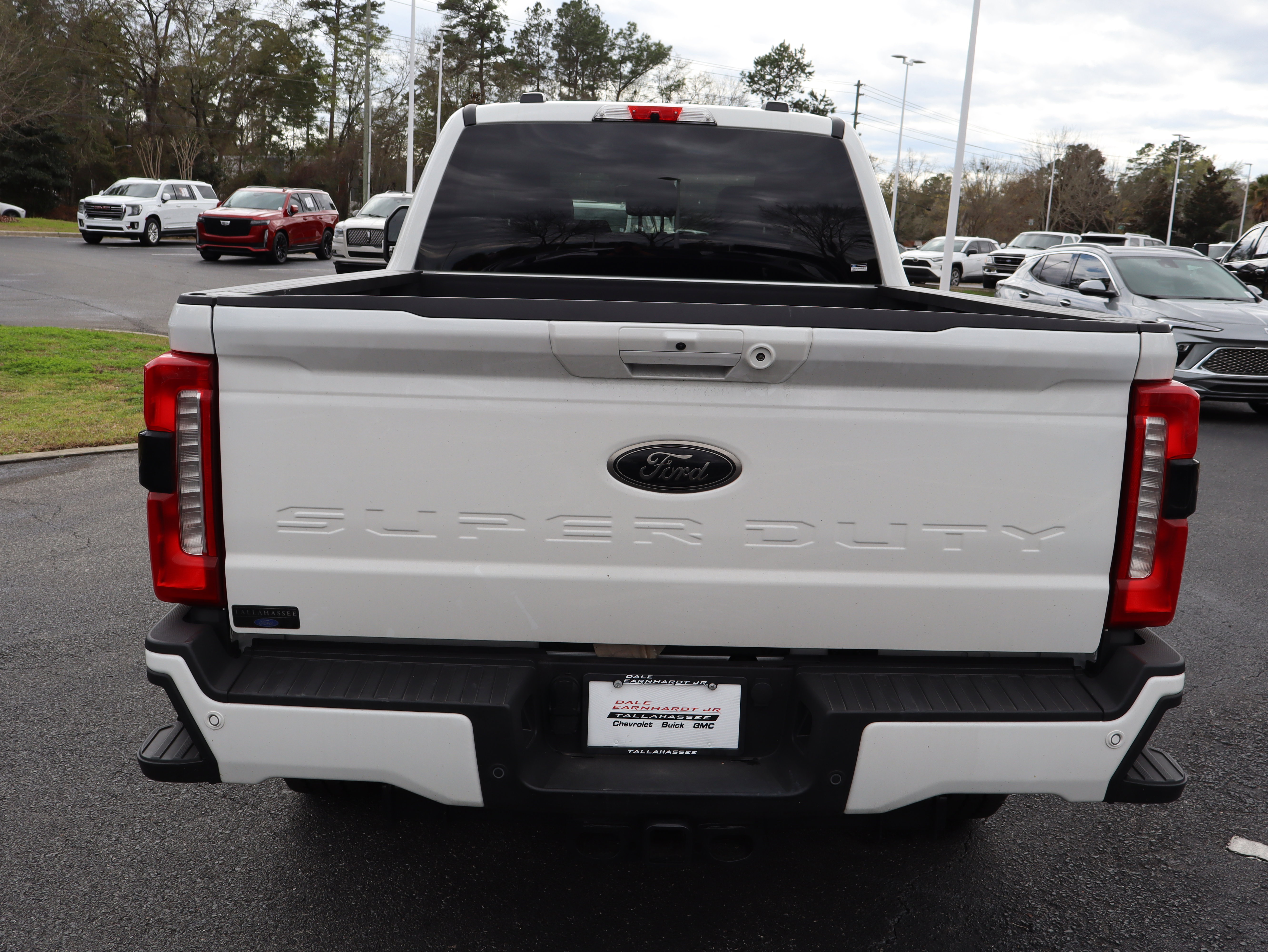 Used 2025 Ford F350 Lariat w/ Black Appearance Package image 7