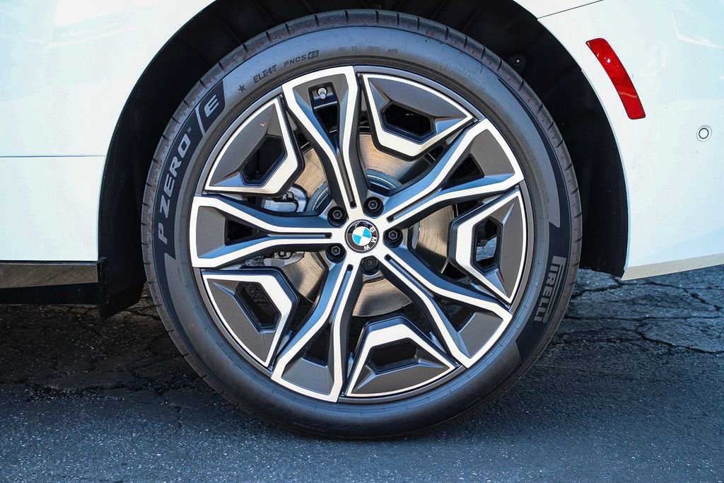 New 2026 BMW iX xDrive45 image 10