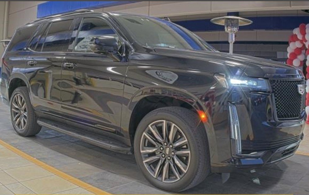 Used 2023 Cadillac Escalade Sport image 2