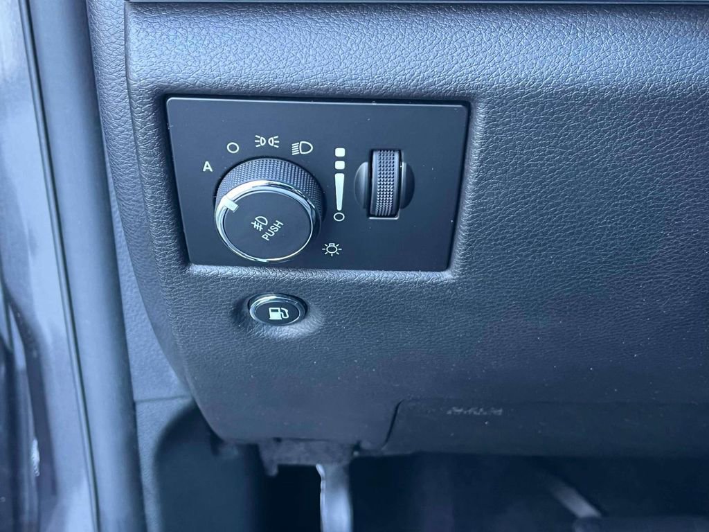 Used 2018 Jeep Grand Cherokee Summit image 28