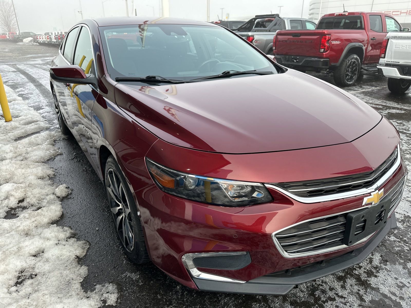 Used 2016 Chevrolet Malibu LT FWD image 3