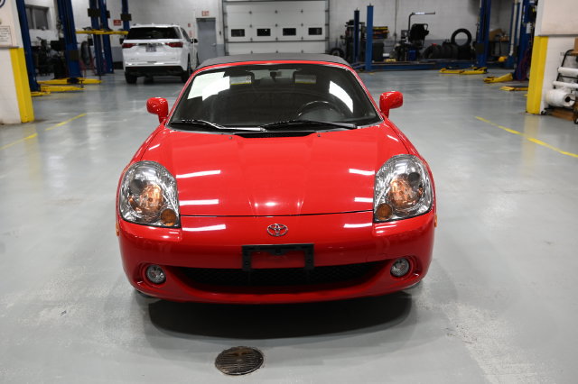 Used 2003 Toyota MR2 RWD image 2
