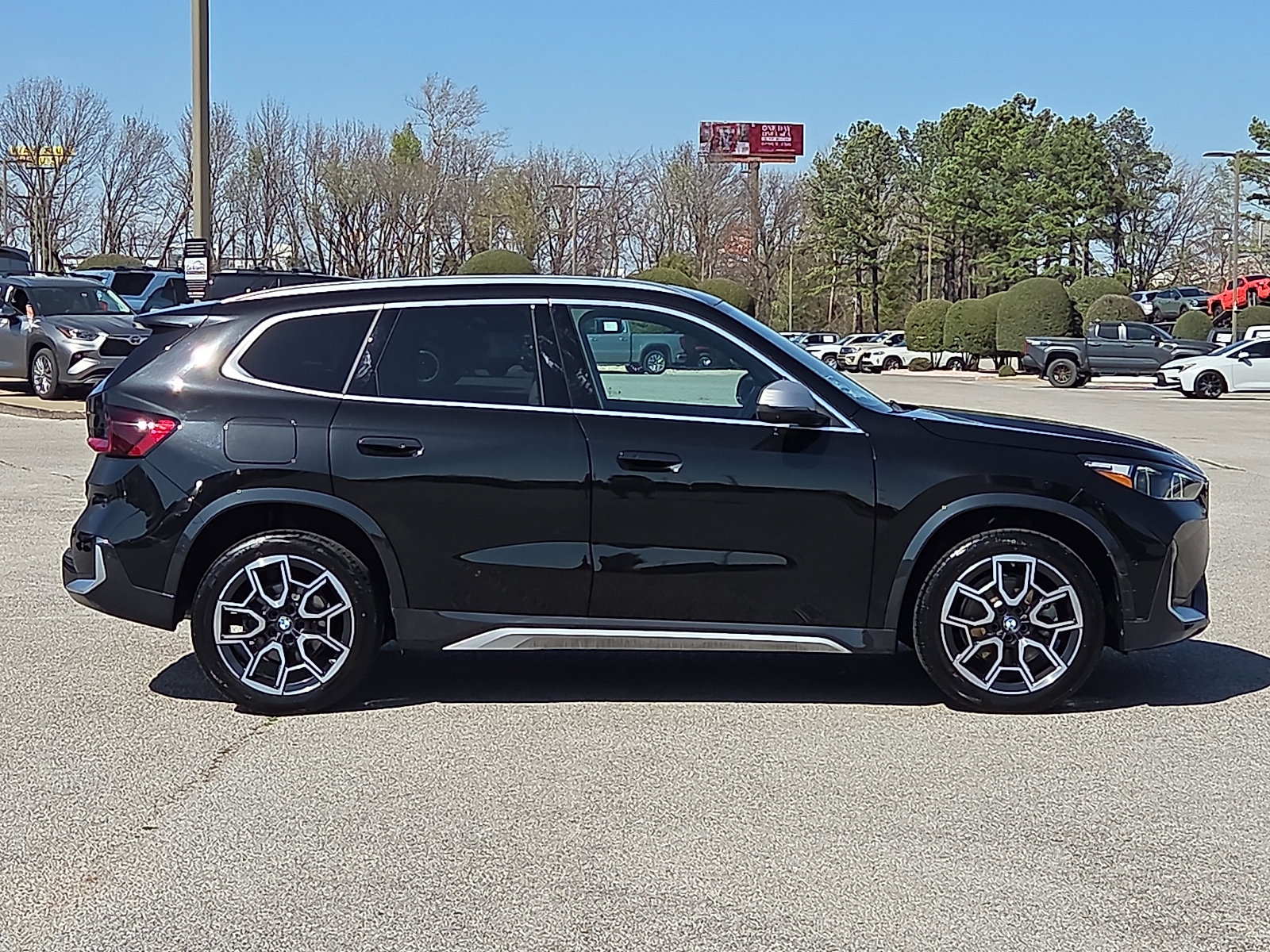 Used 2024 BMW X1 xDrive28i w/ Premium Package image 6