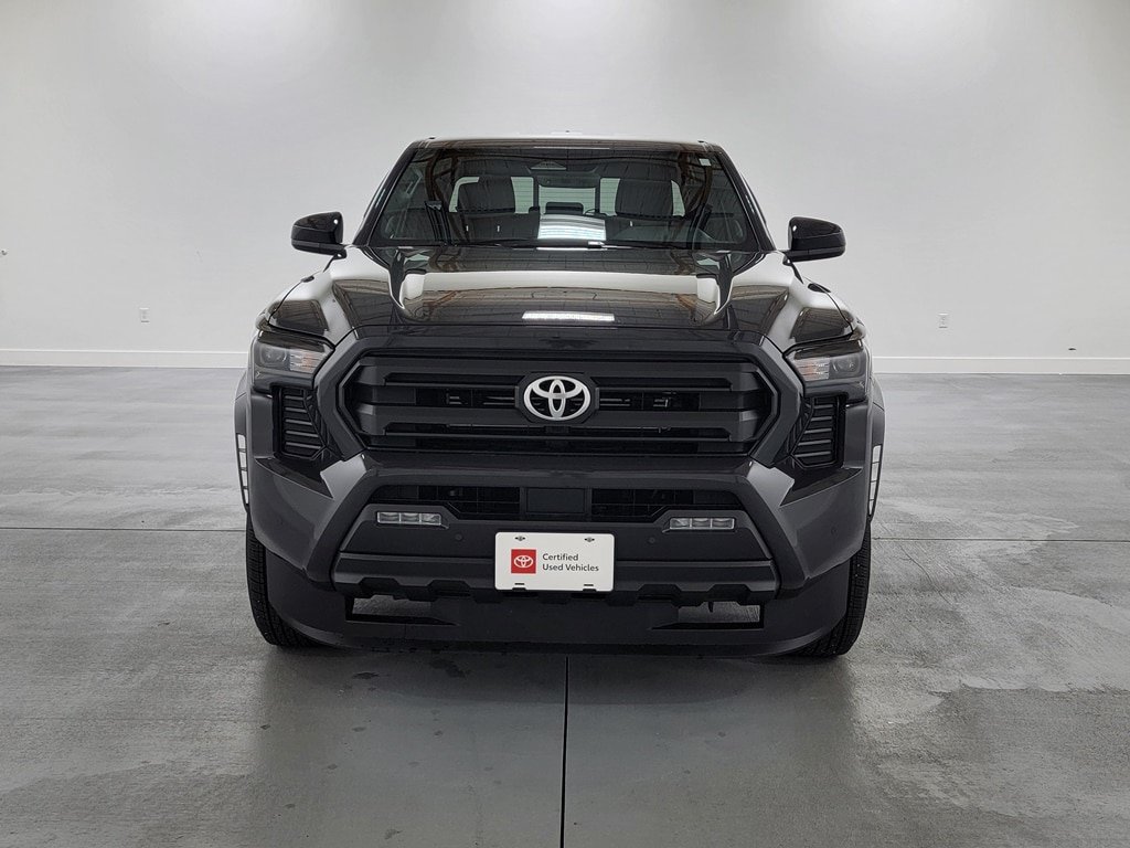 Certified 2024 Toyota Tacoma SR5 AWD/4WD image 3