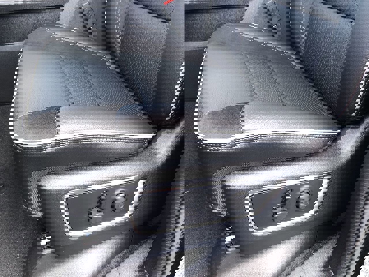 New 2026 RAM 1500 Laramie w/ Sport Appearance Package image 22