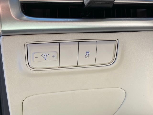 Used 2025 Hyundai Tucson SE image 13