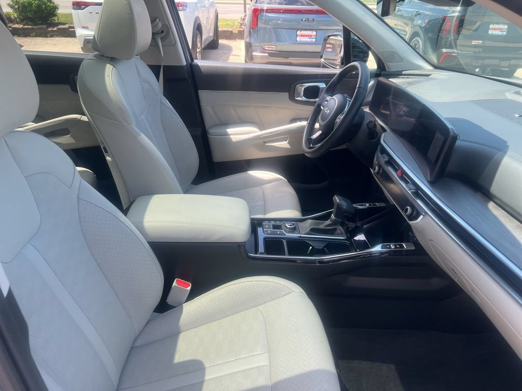 Certified 2025 Kia Sorento SX AWD/4WD image 21