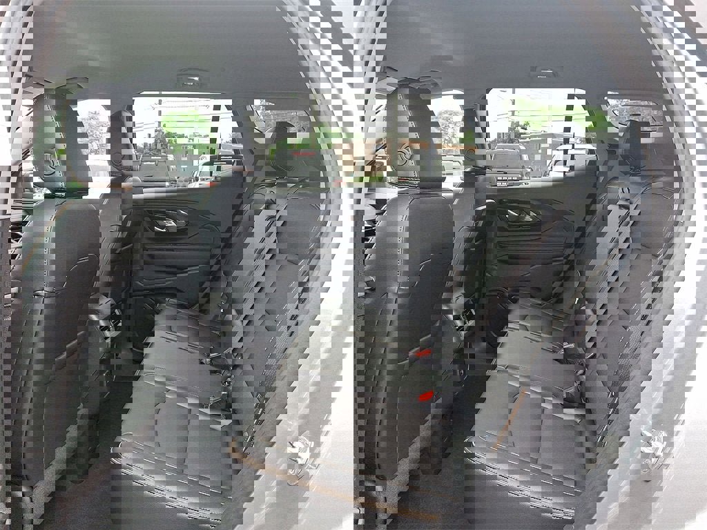 Certified 2023 GMC Terrain AT4 image 27