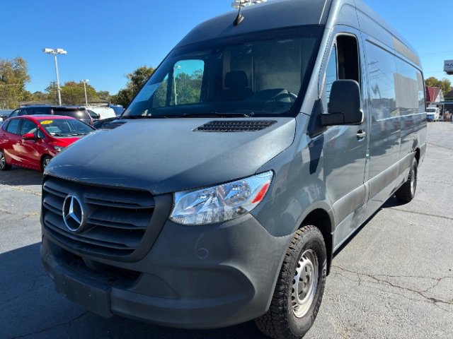 Used 2019 Mercedes-Benz Sprinter 144 image 3