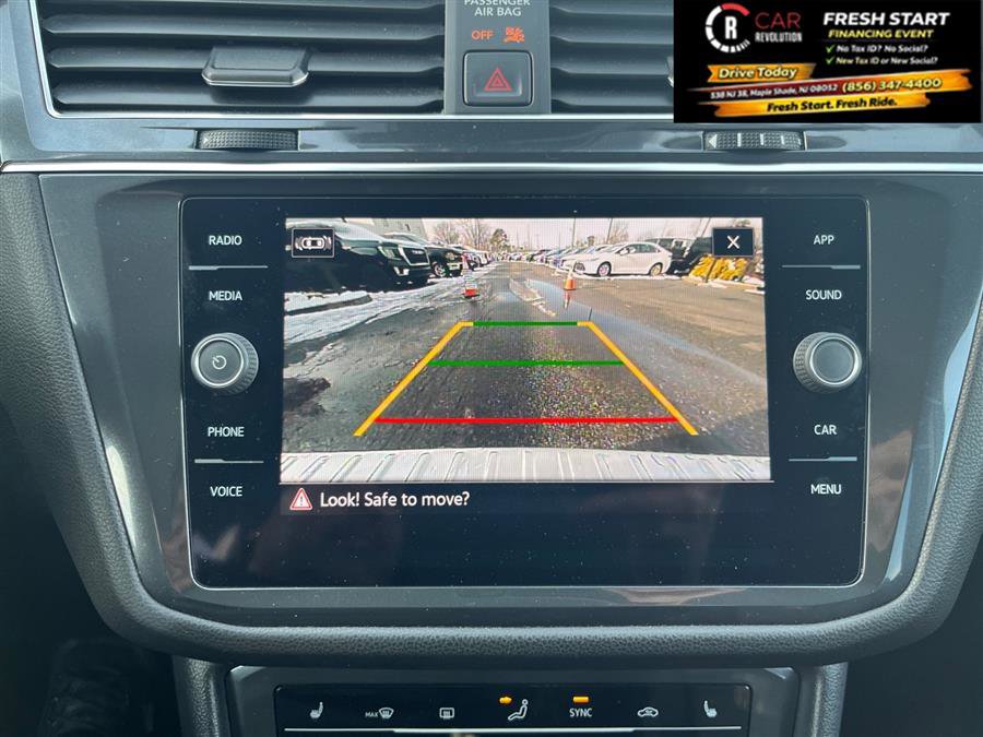 Used 2022 Volkswagen Tiguan SE image 14