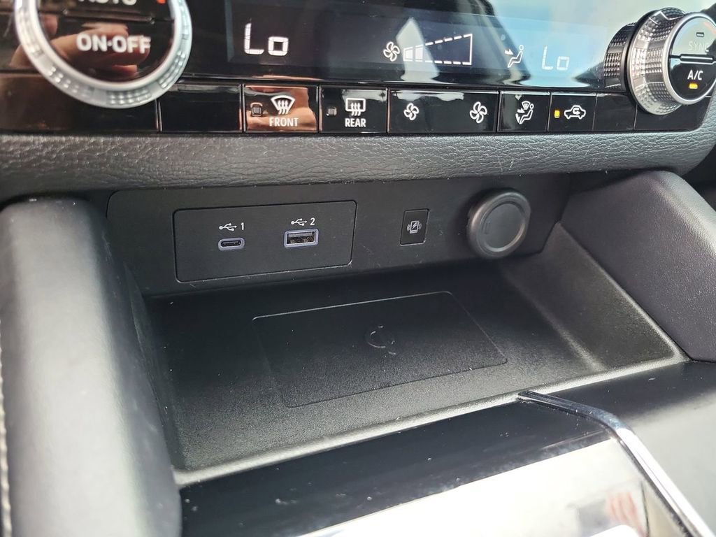 Used 2024 Mitsubishi Outlander FWD image 21