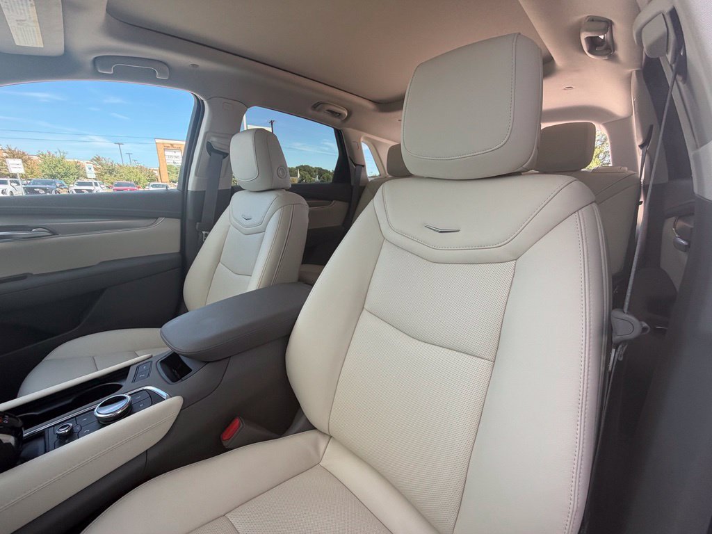 New 2026 Cadillac XT5 Premium Luxury w/ Driver Assist Package FWD image 11