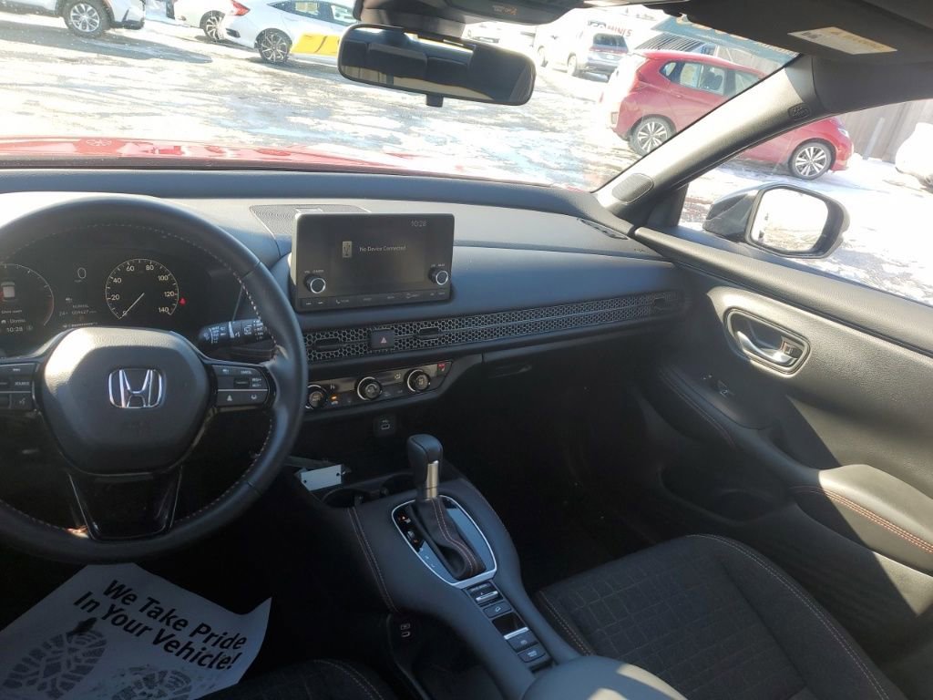 Certified 2025 Honda HR-V Sport image 27