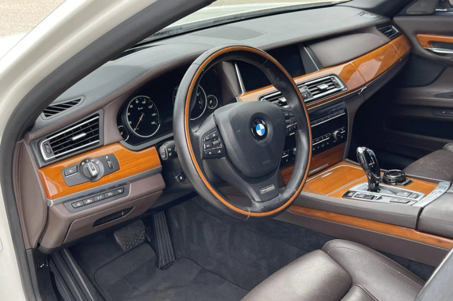 Used 2014 BMW 760Li RWD image 36