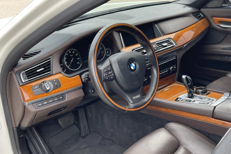 Used 2014 BMW 760Li image 36
