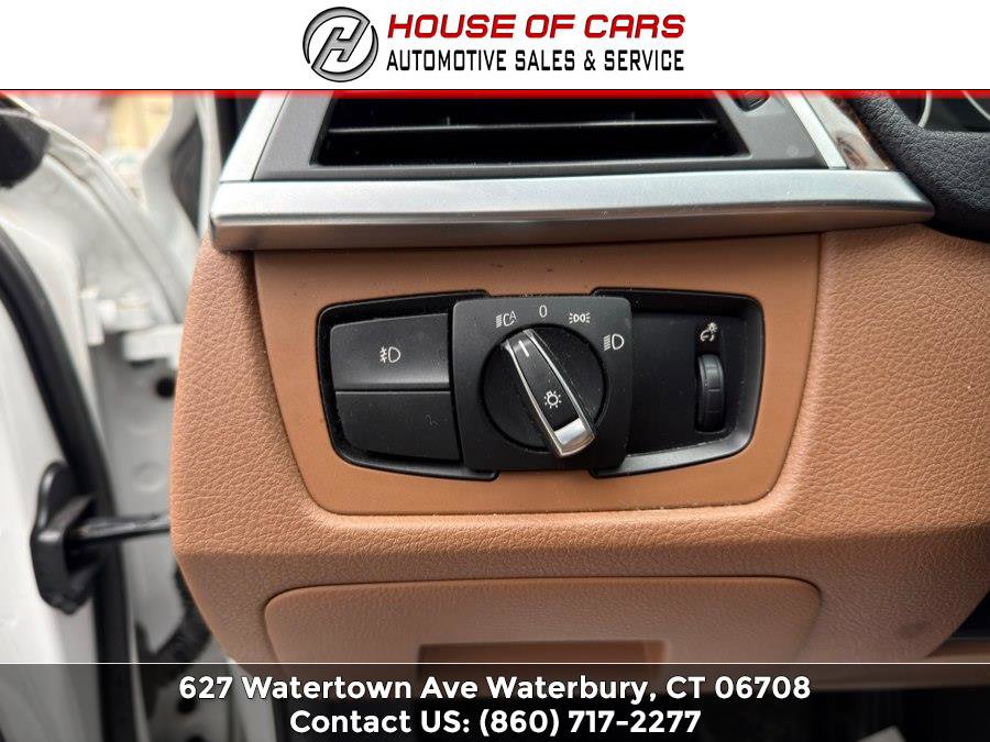 Used 2017 BMW 330i xDrive Sedan image 24