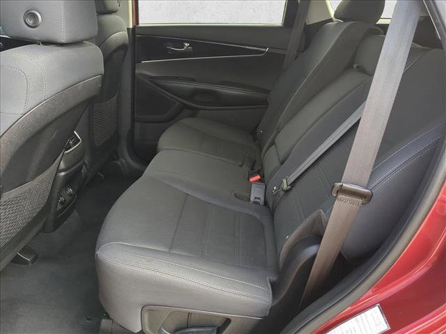 Used 2020 Kia Sorento LX w/ LX I4 Convenience Package image 17
