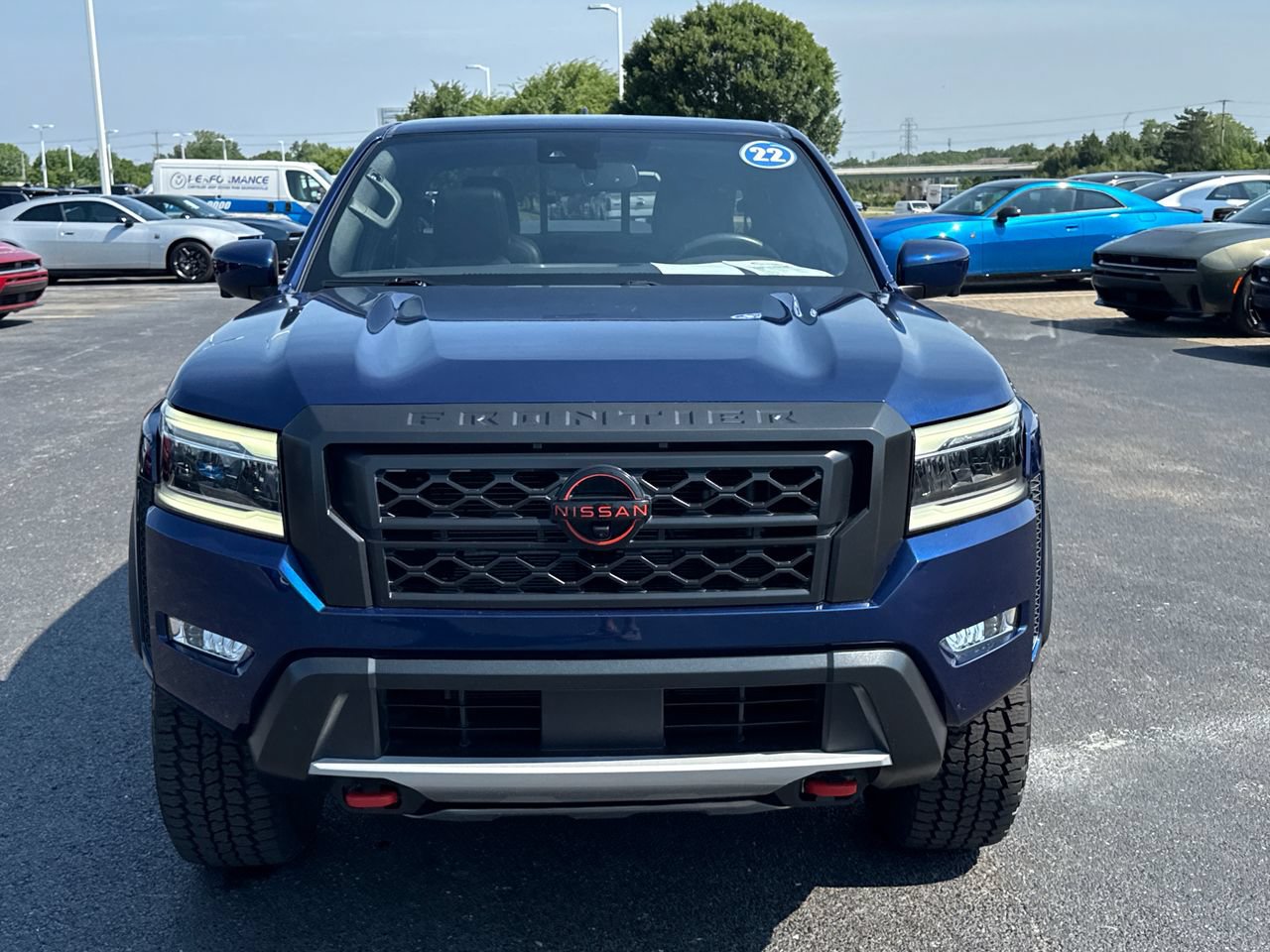 Used 2022 Nissan Frontier PRO-4X w/ Pro-4X Premium Package AWD/4WD image 8