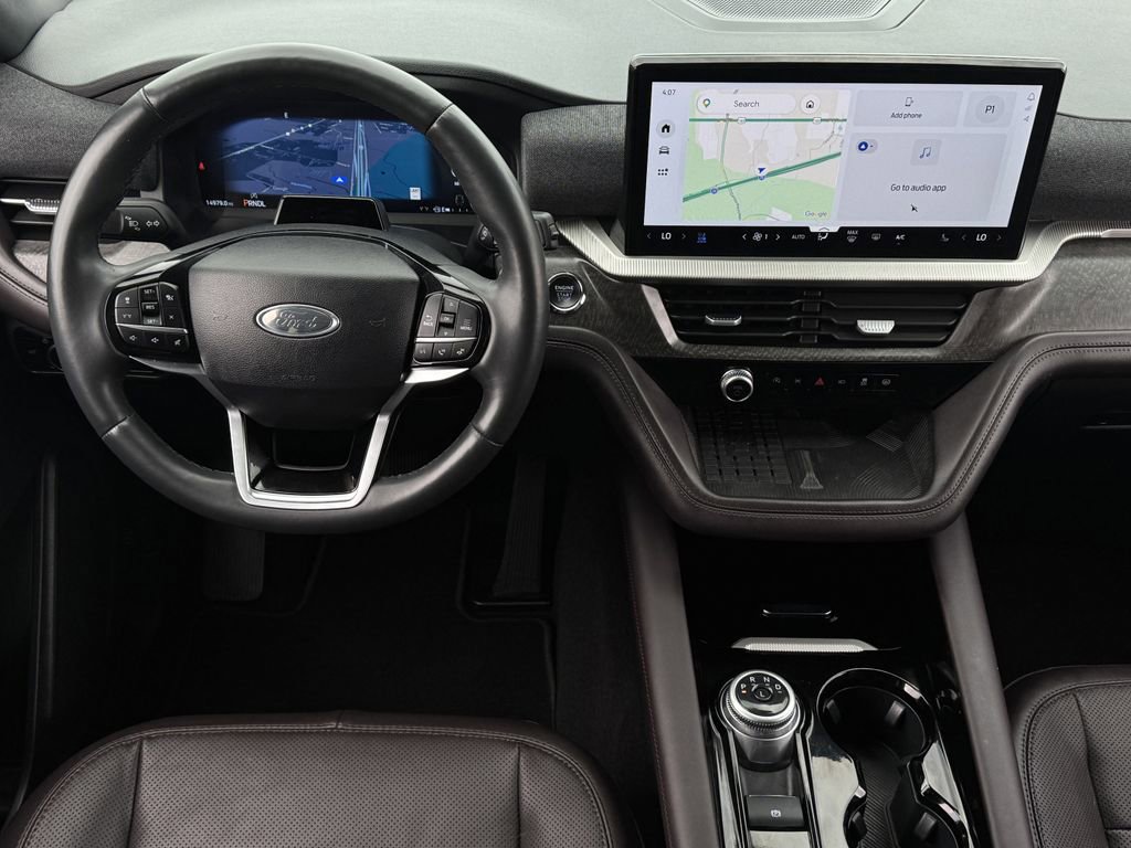 Used 2025 Ford Explorer Platinum w/ LUX Leather Package image 13