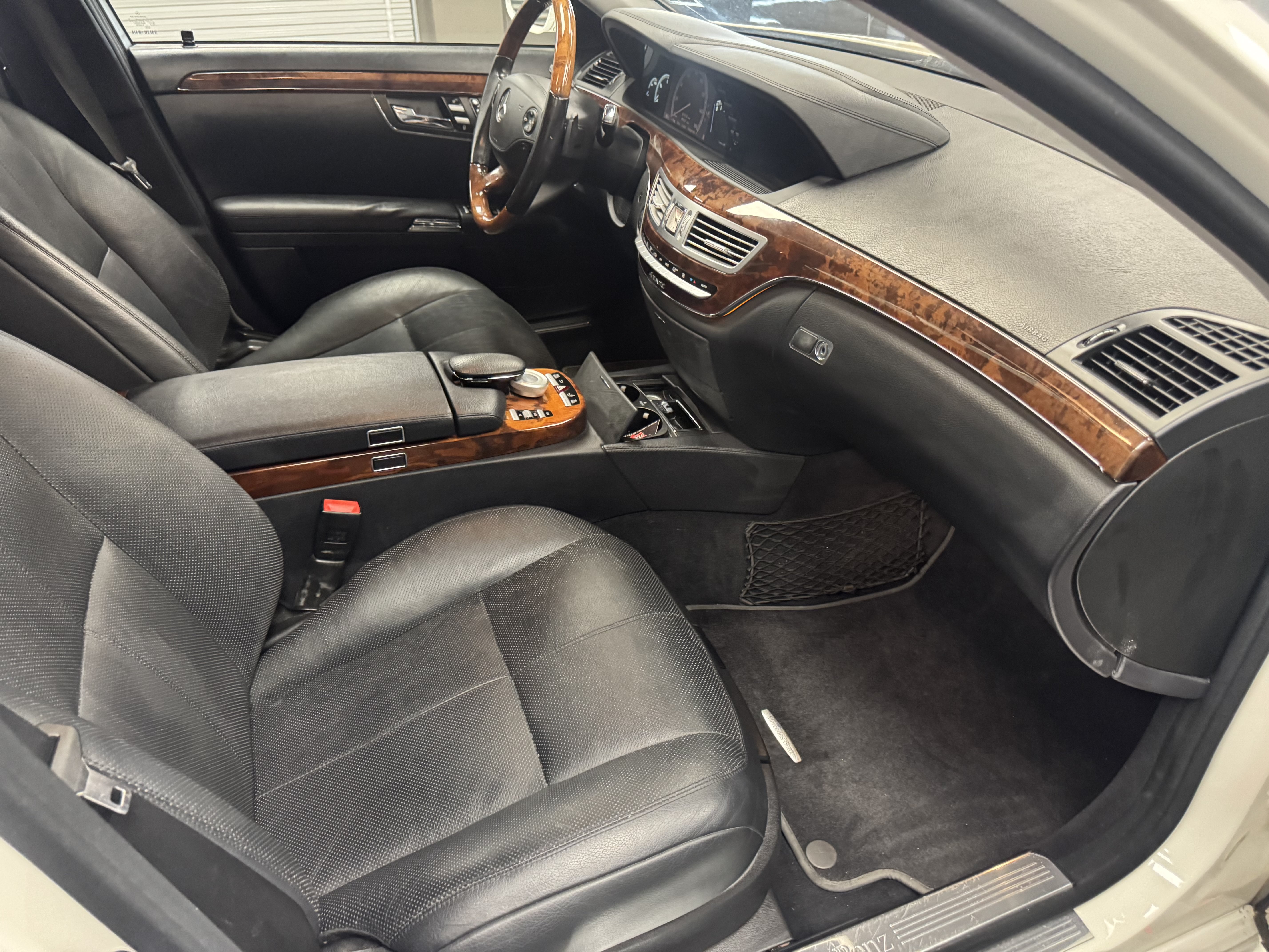 Used 2009 Mercedes-Benz S 550 4MATIC image 16