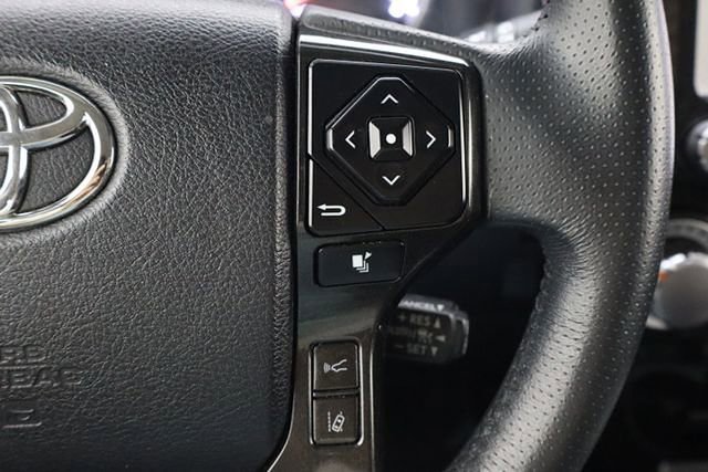 Used 2022 Toyota 4Runner TRD Off-Road Premium image 27