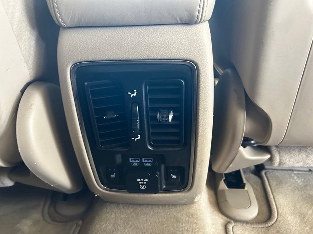 Used 2019 Jeep Grand Cherokee Overland RWD image 33