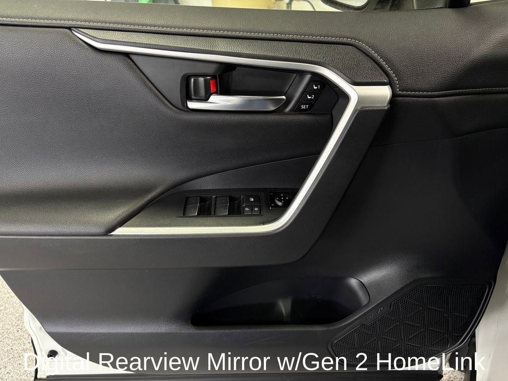 Used 2022 Toyota RAV4 Limited image 12