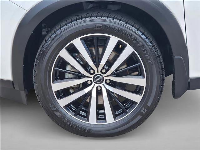 Used 2025 Nissan Pathfinder Platinum image 25