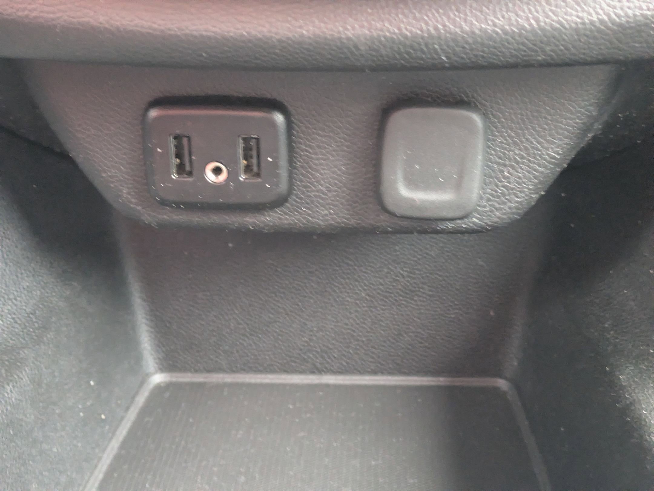 Used 2018 Chevrolet Traverse LT image 18